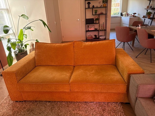 2-Sitzer-Sofa