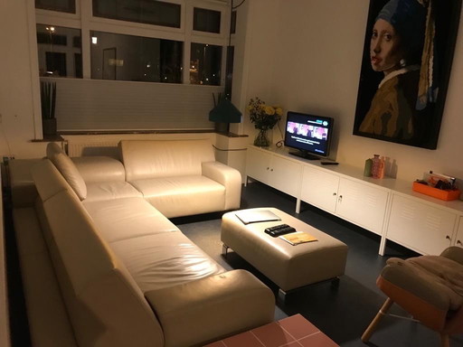 Leolux B Flat bank, 2 componenten + hocker.