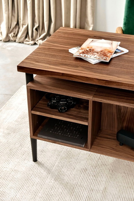 Image 1 of Schreibtisch Nussbaum - Astrid 4 O_B02