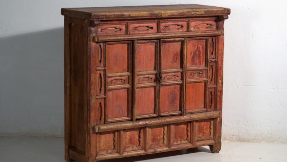 Shanxi pine sideboard with original red painted finish and four drawers – China, circa 1930 (photo 3 of 40)