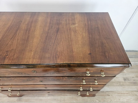 Image 1 of Art Decò chest of drawers in walnut and brass