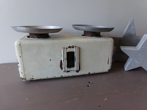 Balance ancienne Dyona années 50