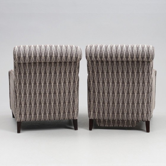 Image 1 of Pair of mid-century modern Nordic armchairs in solid wood with neutral textile upholstery, two items, dating from 1940–1950, in 