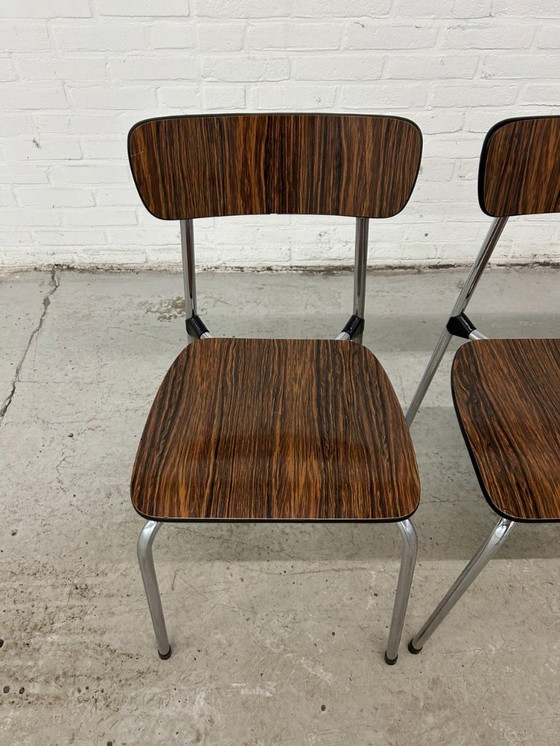 Image 1 of Table vintage en Formica avec chaises