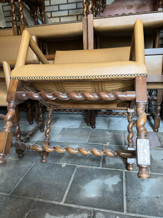 Image 1 of 14 antike gedrechselte Esszimmerstühle