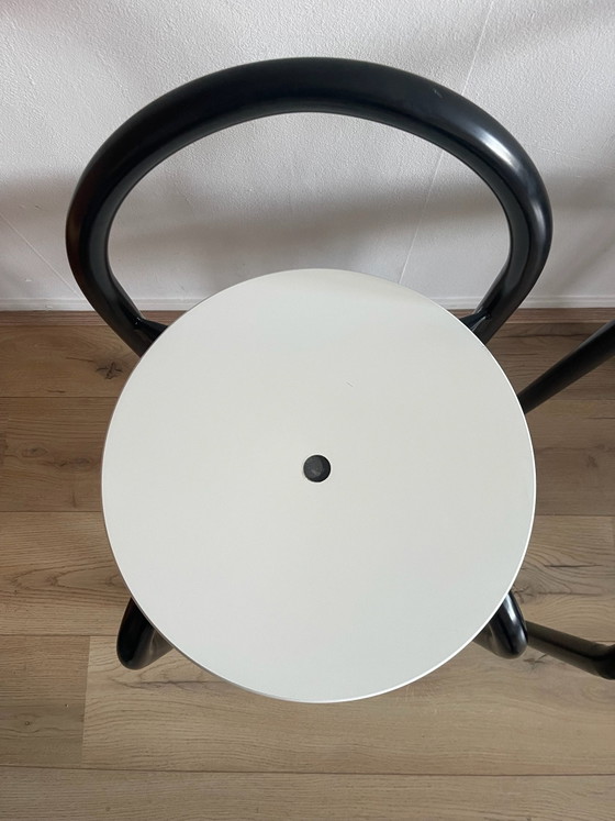 Set di 2 sgabelli di design | Stile Memphis Milano / Gae Aulenti – Metallo, Legno (photo 5 of 12)