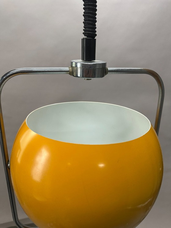 Image 1 of GEPO Space Age eyeball hanglamp – geel, jaren ’60