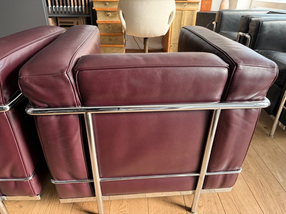 Authentic Pair Cassina LC2 – Le Corbusier – Bordeaux Leather – Chairs and lounge chairs, Chrome (photo 5 of 12)