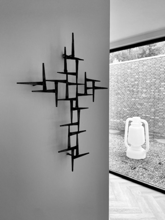 Image 1 of Corey Ellis wandsculptuur ijzer – Brutalistisch 2021