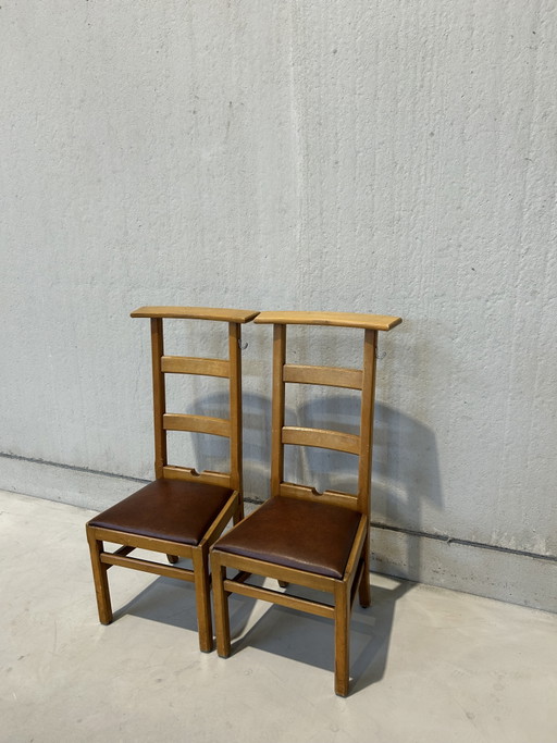 Set van 2 vintage kerkstoelen