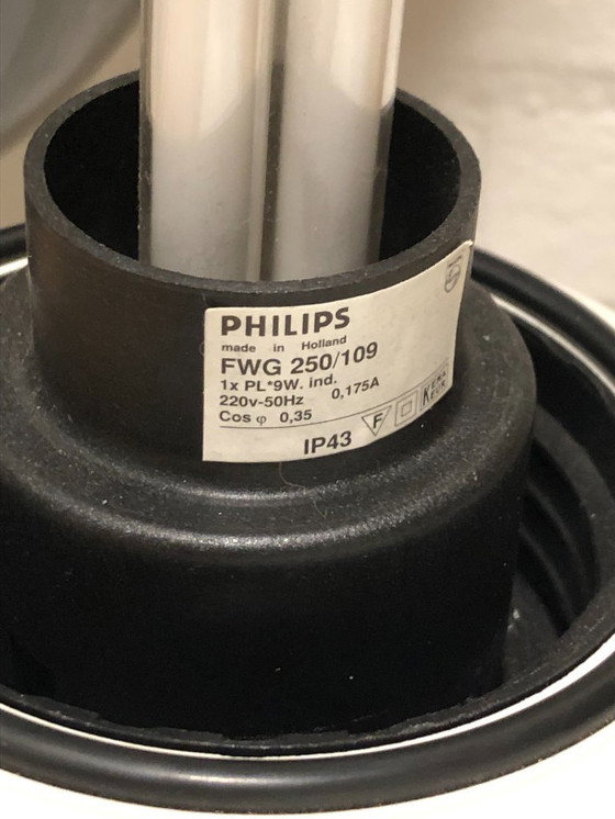 Image 1 of 2x Lampada da esterno Philips a sfera diametro 28 cm, sfere (trasparenti) su staffe da parete in metallo bianco