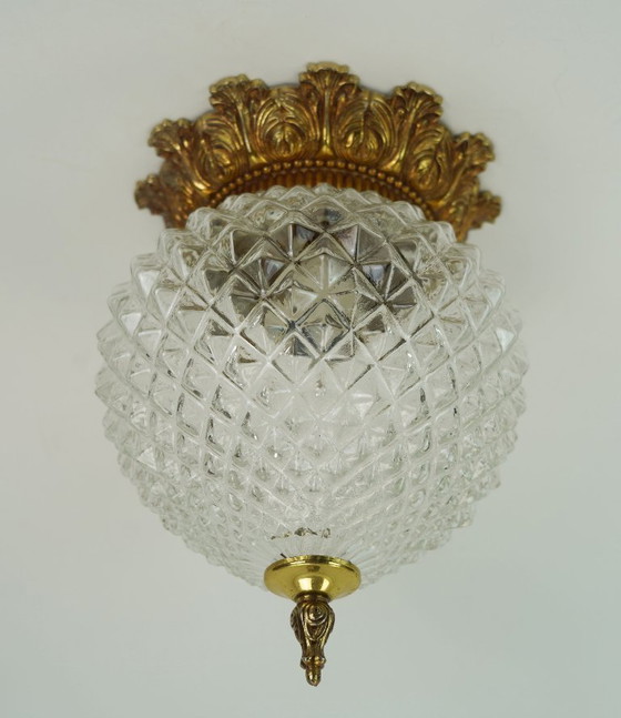 Image 1 of Plafondlamp uit het midden van de vorige eeuw, massief Belgisch getextureerd glas, verguld aluminium, jaren 70