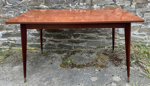 Extendable Scandinavian Style Dining Table – 1960s – Mahogany Veneer, Tapered Legs
