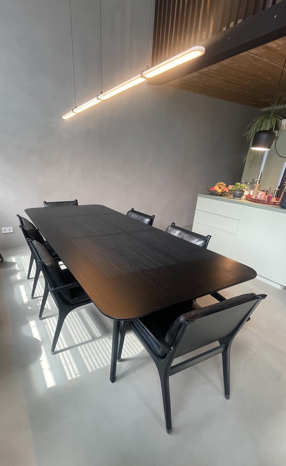 Image 1 of Ensemble de salle à manger de style scandinave.
