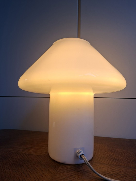 2x Lampada Fungo, bianca, anni '80 - Vetro Bianco – Lampade da tavolo (photo 3 of 11)