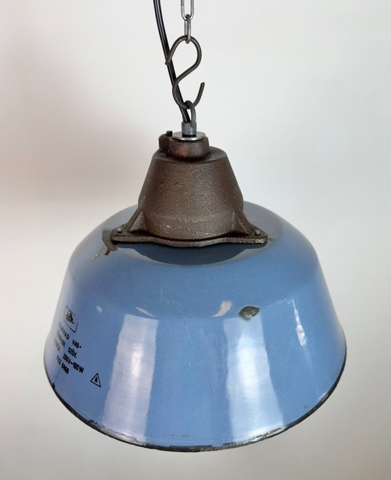Image 1 of Industriële hanglamp van blauw emaille en gietijzer, jaren 60