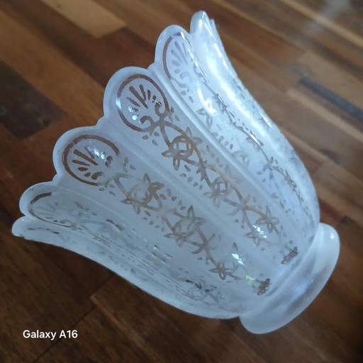 4 splendid old tulips in acid-etched glass