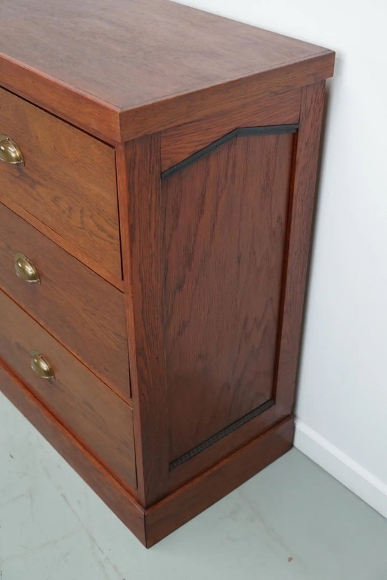 Image 1 of Großer, antiker Art-Deco-Ladenschrank/Sideboard aus niederländischer Eiche, 1930er Jahre