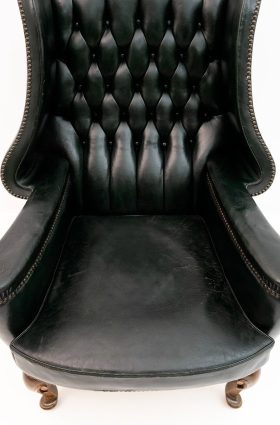 Image 1 of Georgische stijl Zeldzame originele Chesterfield leren fauteuil, jaren 1950