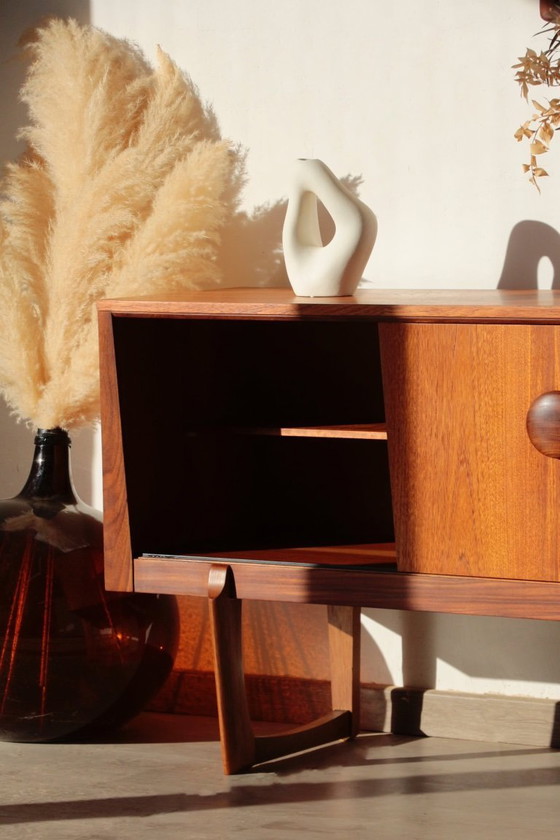 Image 1 of Elliotts of Newbury Teak Dressoir – Mid-Century Design