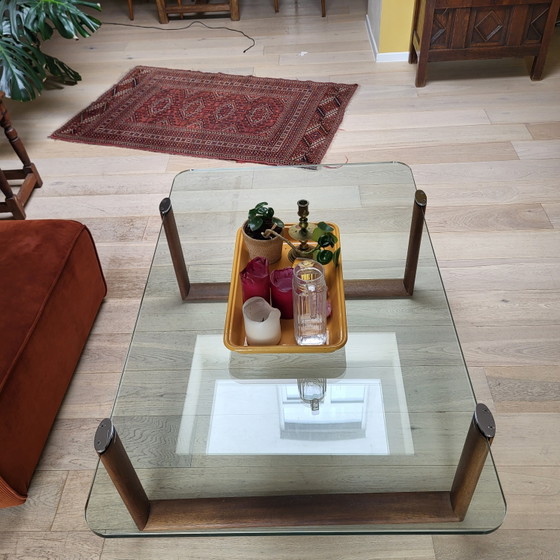 Image 1 of Mesa de centro de teca de mediados de siglo