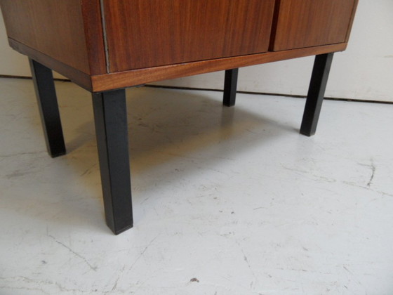 Image 1 of Armoire à deux portes style années 50