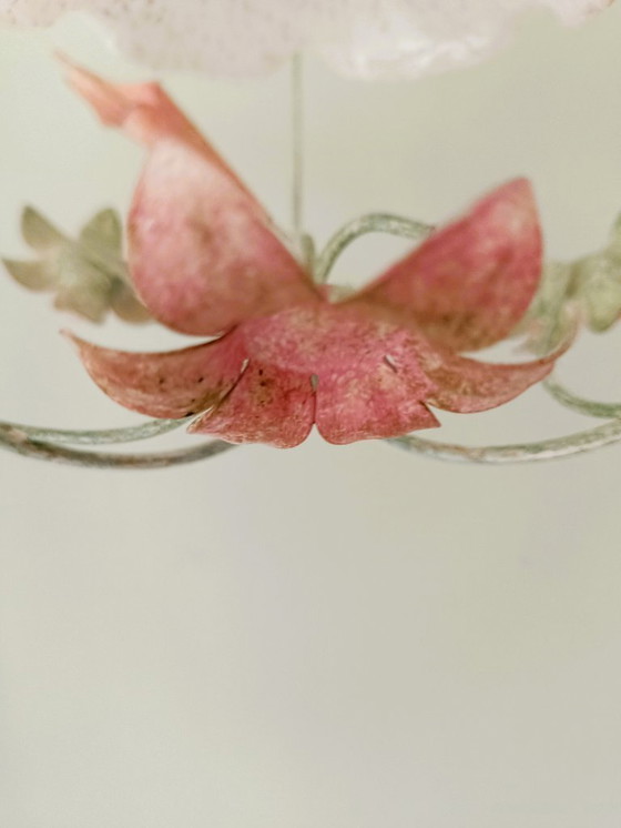 Image 1 of Lampadario in ferro battuto con tulipano in vetro di granito rosa