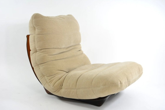 Image 1 of Chauffeuse et son repose pied Marsala Ligne Roset beige clair