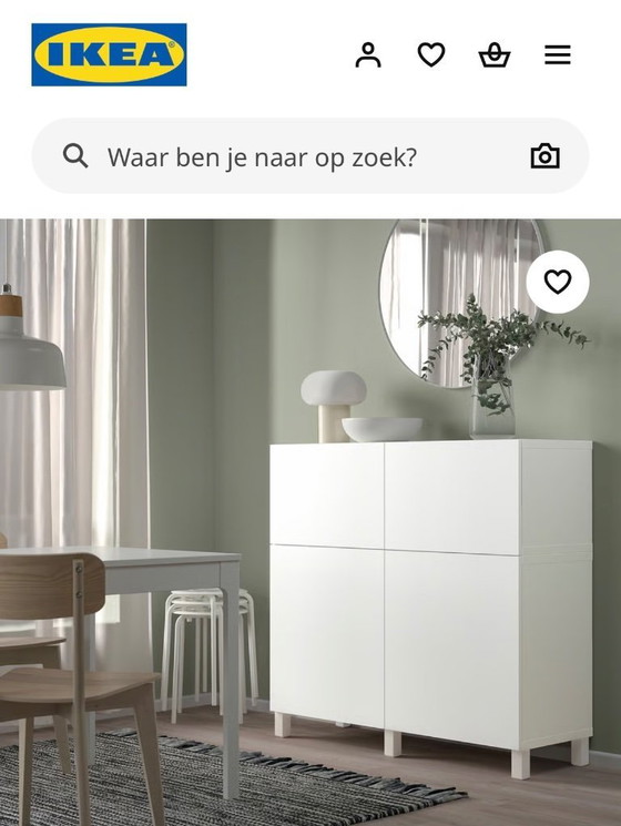 Image 1 of Wit IKEA BESTÅ kast met glasdeuren en LED-verlichting