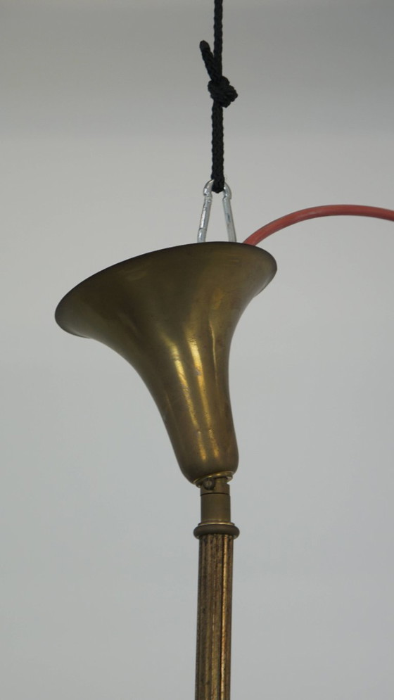 Image 1 of Suspension vintage classique en verre et laiton