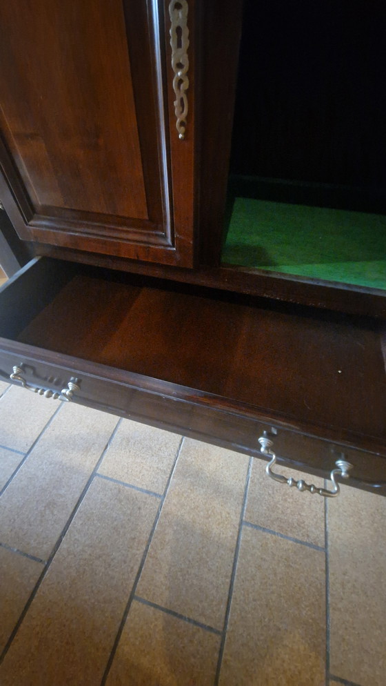 Image 1 of Credenza in legno massello