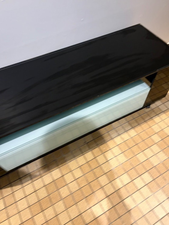 Modern Zwart Glazen TV-Meubel / Audiomeubel Op Wielen Met Frosted Glas Lade – tv-meubelen, Metal (photo 5 of 14)