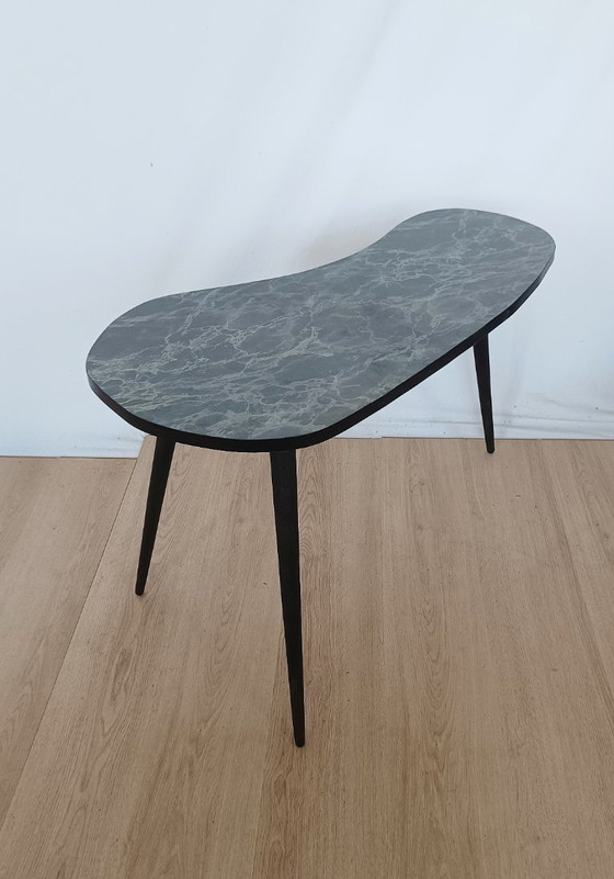 Image 1 of Vijftiger jaren niervormige tafel