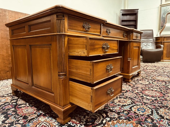 Klassiek Engels Bureau Partnerdesk – Leather, Wood (photo 13 of 19)