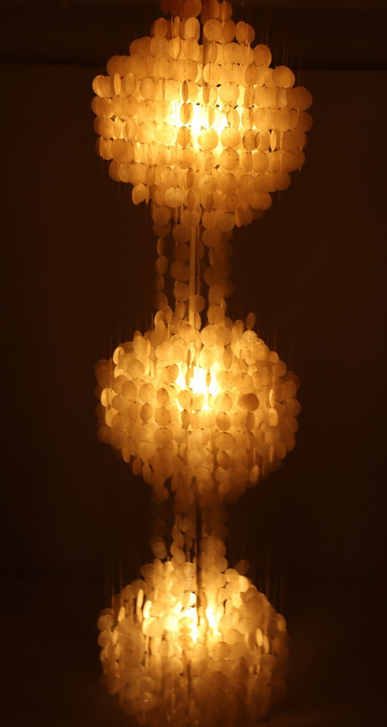Image 1 of Shell lamp/pearl ceiling lamp of the 80s in the style of Verner Panton