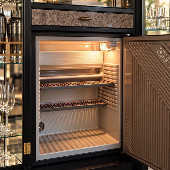 Luxus Hotel Adlon Barschrank, Berlin 1997 von Living Design – Getränkeschrank, Glass, Wood (photo 5 of 15)