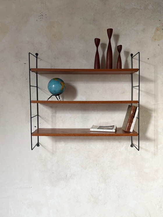 Vintage teakhouten draadwandplank in String-stijl. – Wandrek, Metal (photo 4 of 9)