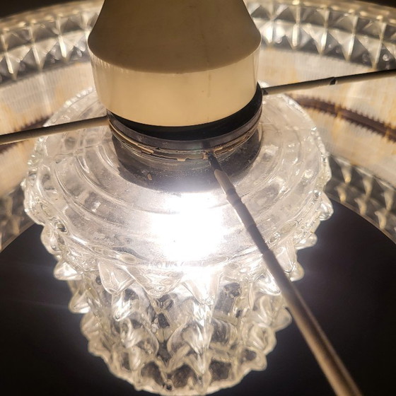Image 1 of Lampada a sospensione in plexiglas e vetro, ricamo vintage anni Settanta, 1960-70