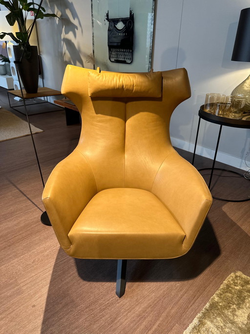 Nasto Armchair Showroom Model - Loxton Leather + Tilting
