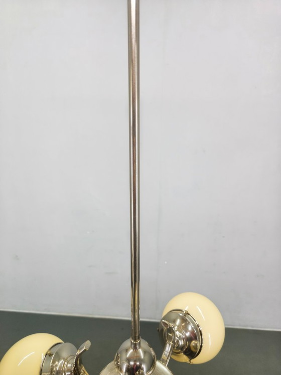 Image 1 of Lustre globe Bauhaus, Tchécoslovaquie, années 1930, suspension chromée