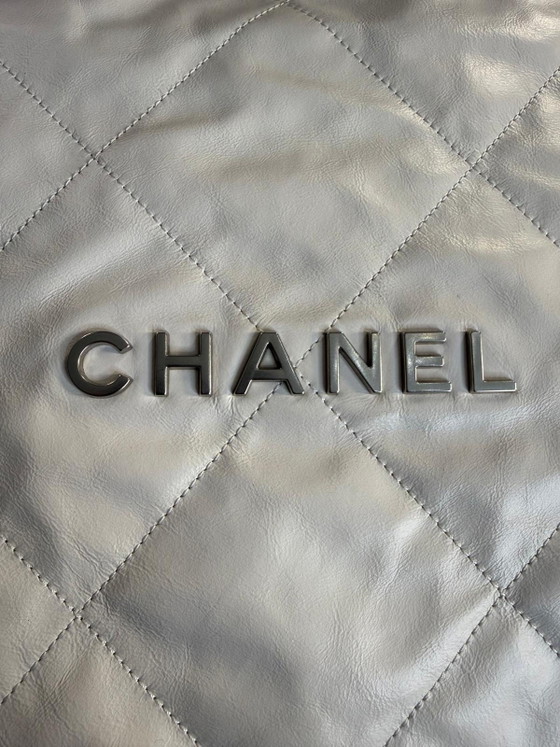 Image 1 of Chanel tas 22