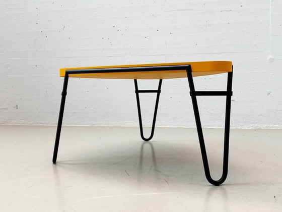 Image 1 of Mesa de centro Petalo de Charlotte Perriand para Cassina, principios de la década de 2000