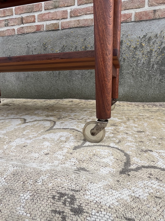 Image 1 of Tavolino laterale vintage danese in teak, carrello di metà secolo, tavolino laterale