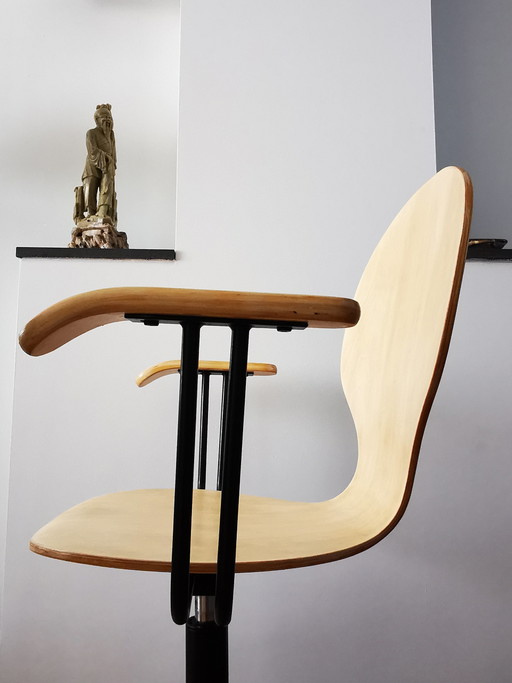 Sedia da lavoro, design olandese anni '80, seduta a secchiello realizzata interamente in compensato