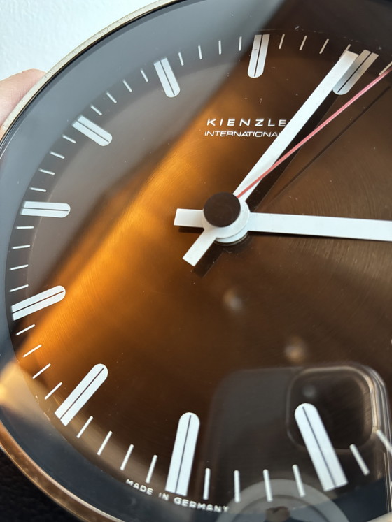 Kienzle Modernistische Vintage Tafelklok - Germany - Jaren 70 – Kienzle International, Klokken, Metal, Plastic (photo 5 of 6)
