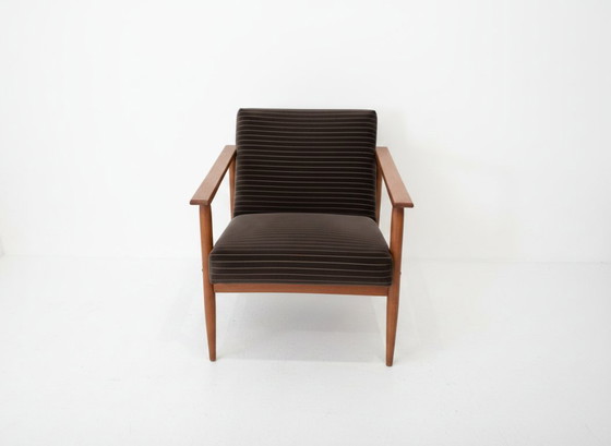 Image 1 of Gerestaureerde fauteuils uit de jaren 70, model M, chocoladebruin