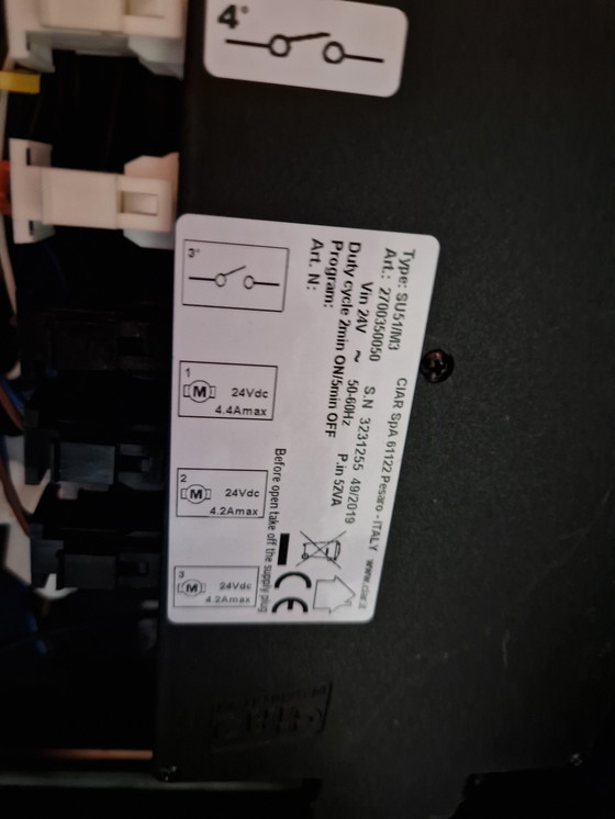 Image 1 of FitFORM elektrische relaxfauteuil/liftstoel – paarse stof – model 580 M3