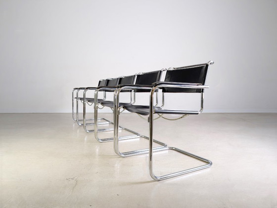 Image 1 of Set van 5 Thonet S34 Midcentury Cantilever stoelen Mart Stam Leer