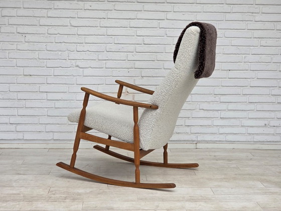 Anni '70, design scandinavo, sedia a dondolo con schienale alto, rivestita. – Sedie a dondolo, Tessile (photo 12 of 24)