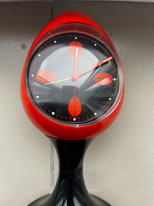 Vintage orange/black clock